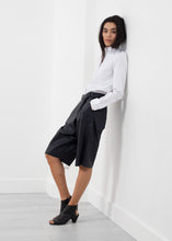 Load image into Gallery viewer, Feather Weight Short