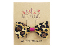 Load image into Gallery viewer, Leopard print Bella Hair Bow