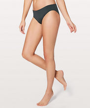 Load image into Gallery viewer, Rising Tides Bottom