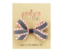 Load image into Gallery viewer, Navy Linen mix Pat Hair Bow